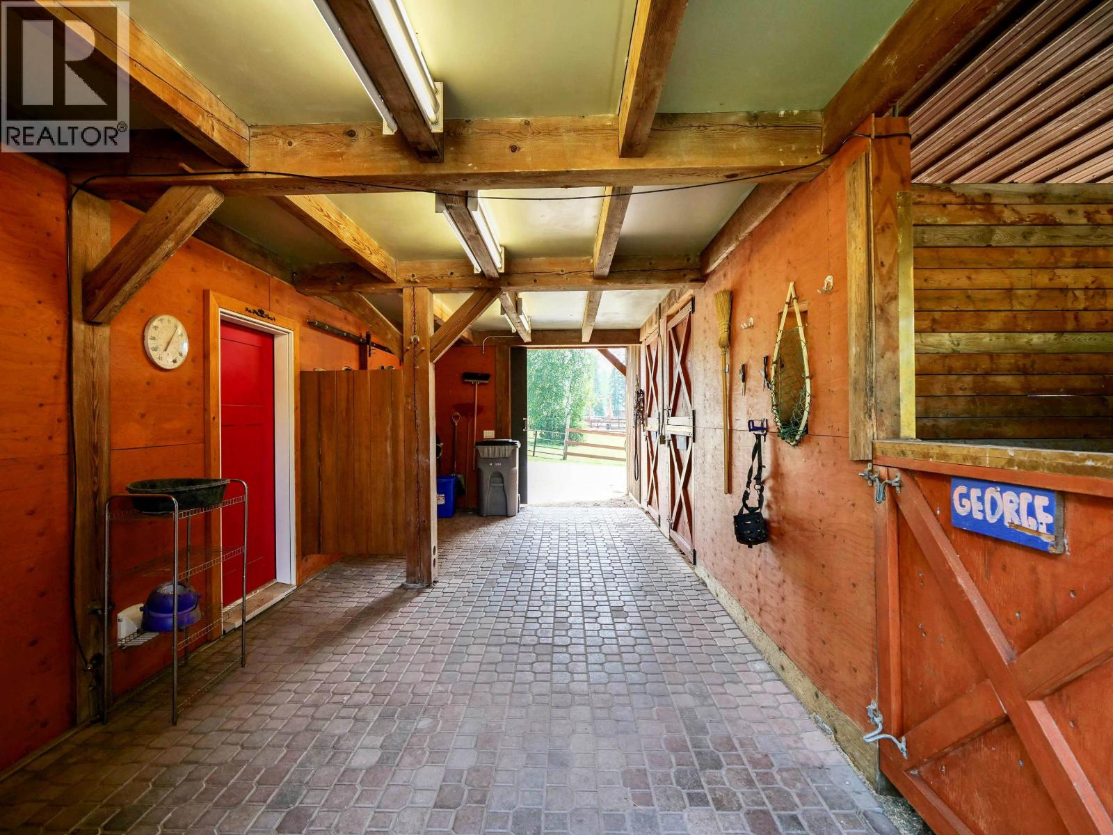 2060 HENDRY ROAD - 30