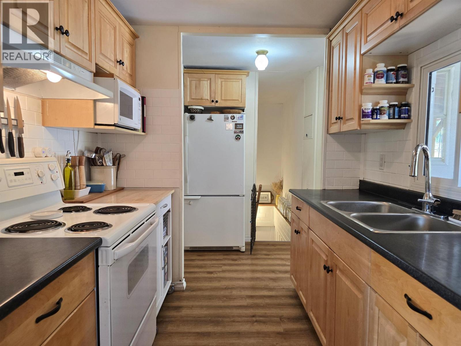 2435 SANDBERG ROAD - 13