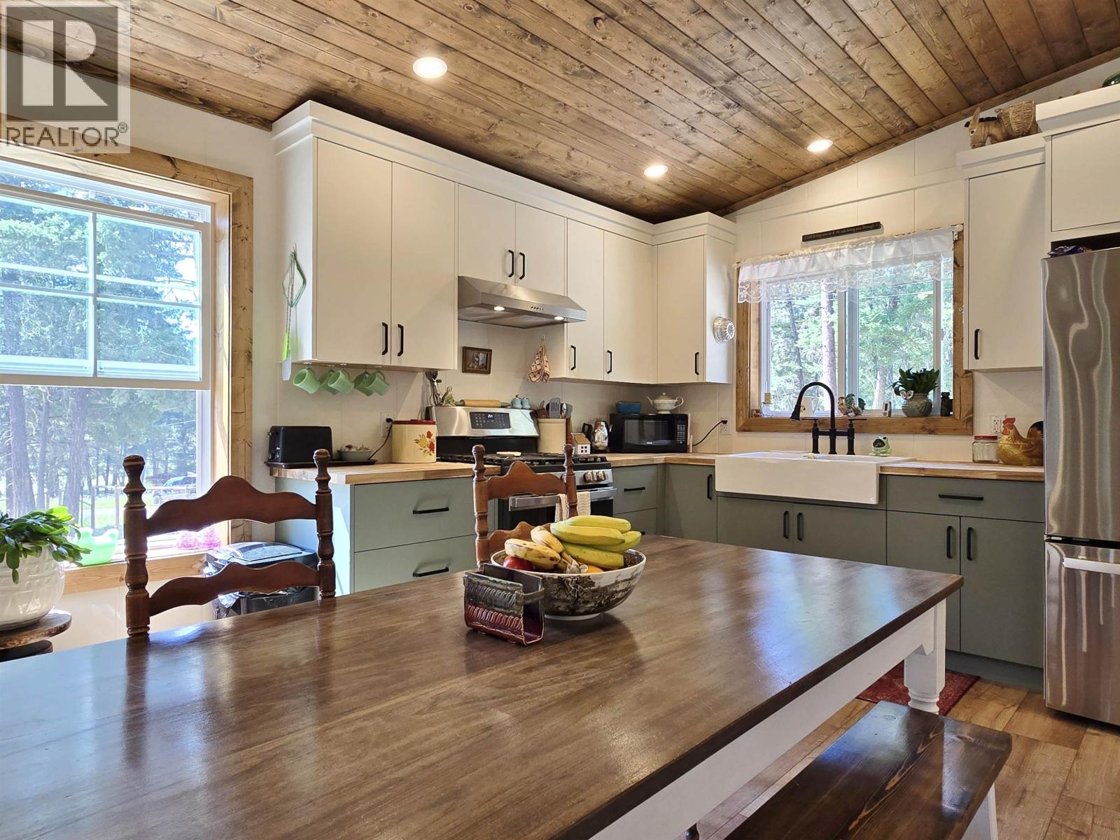 2435 SANDBERG ROAD - 25