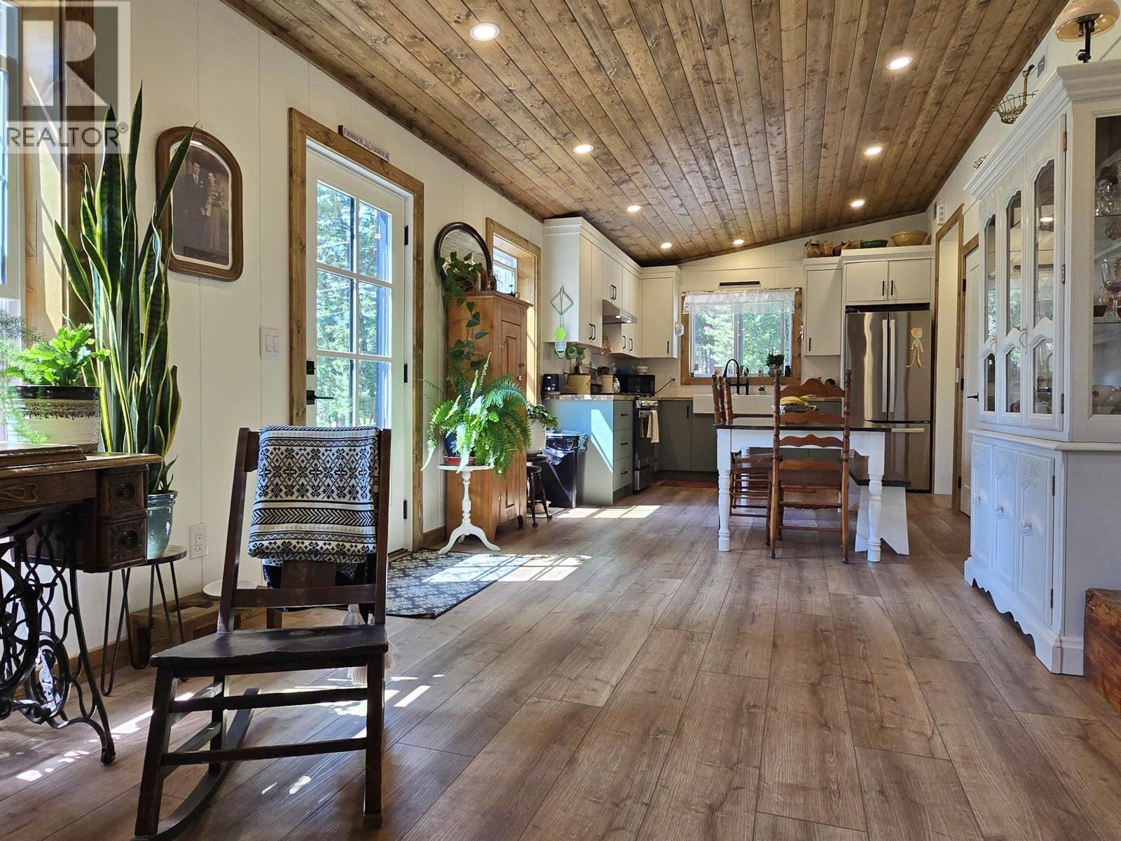 2435 SANDBERG ROAD - 29