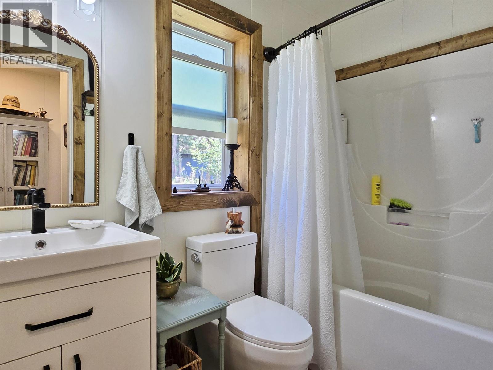 2435 SANDBERG ROAD - 32