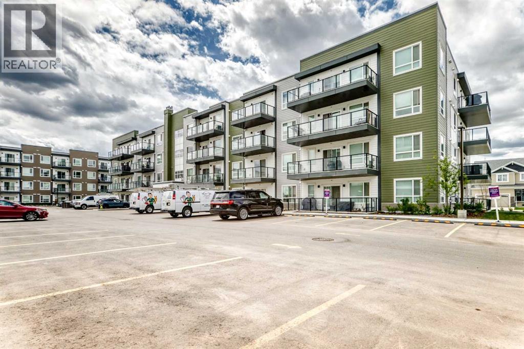 #1304 33 CARRINGHAM Gate NW - 3