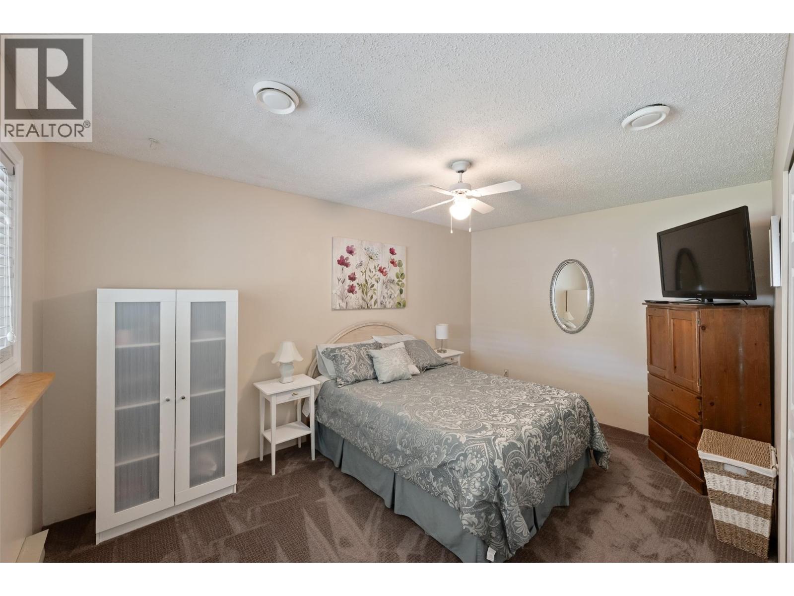 465 Pineview Drive - 34