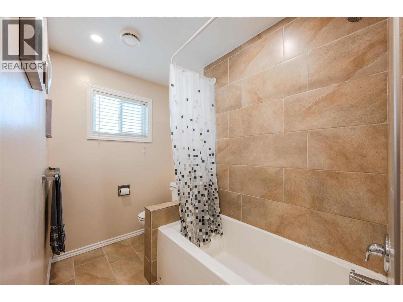 465 Pineview Drive - 32