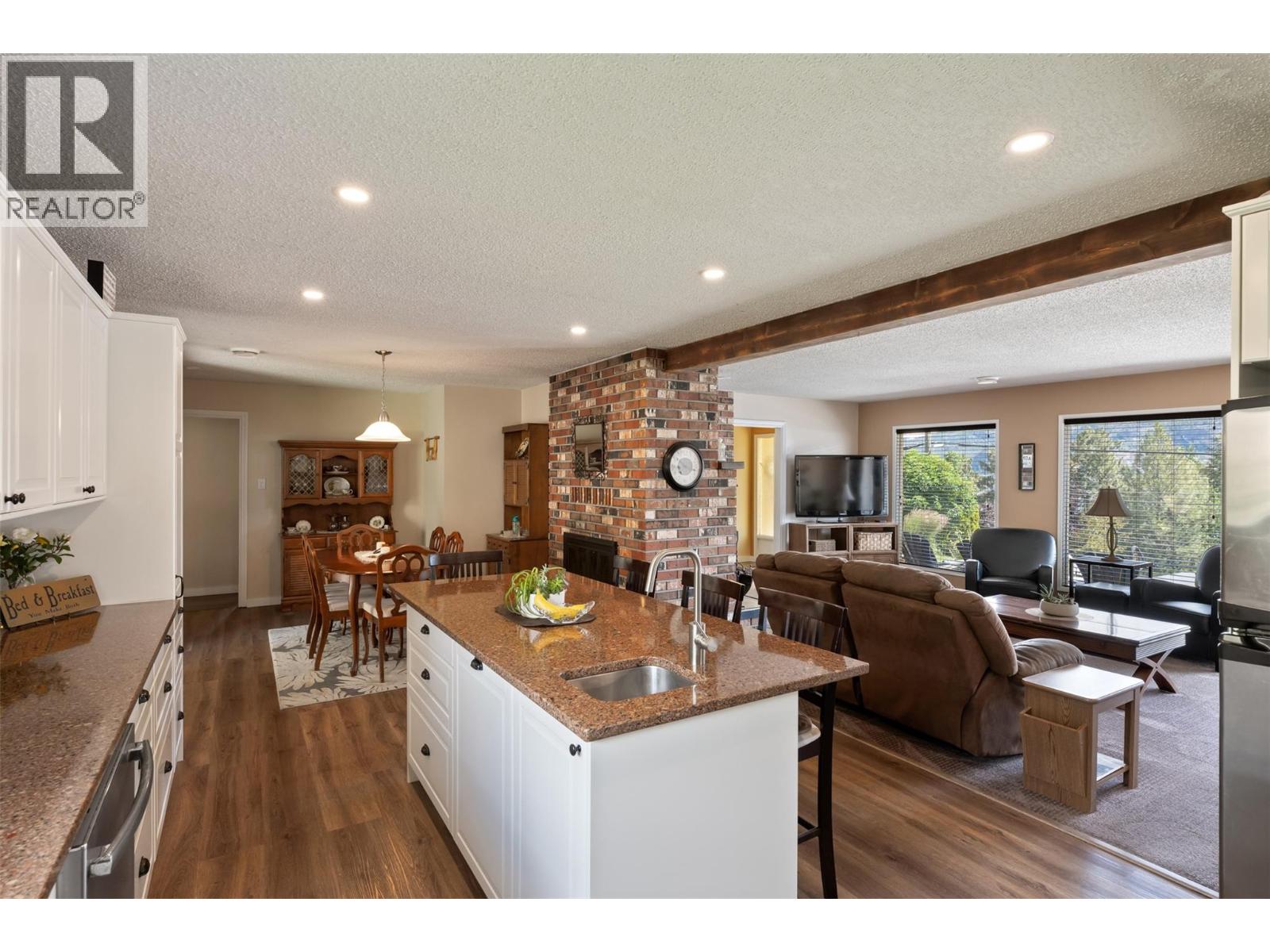 465 Pineview Drive - 9