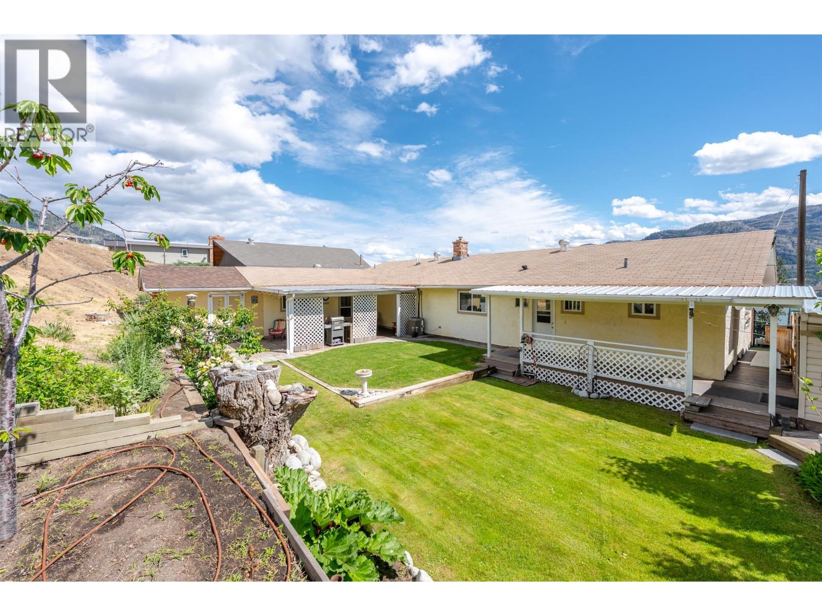 465 Pineview Drive - 56