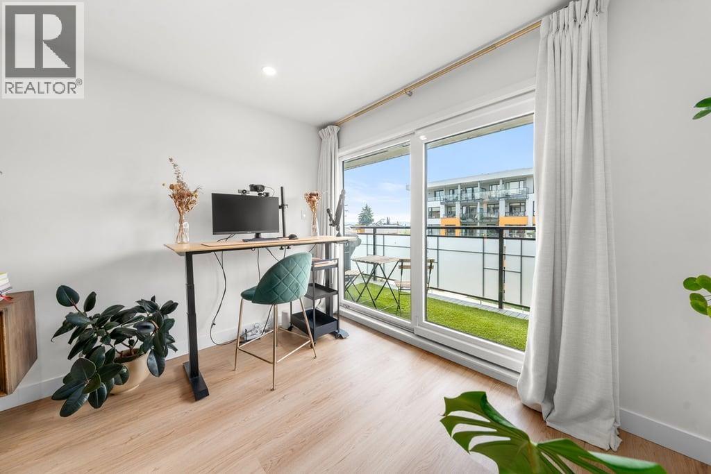 312 360 E 2ND STREET, North Vancouver