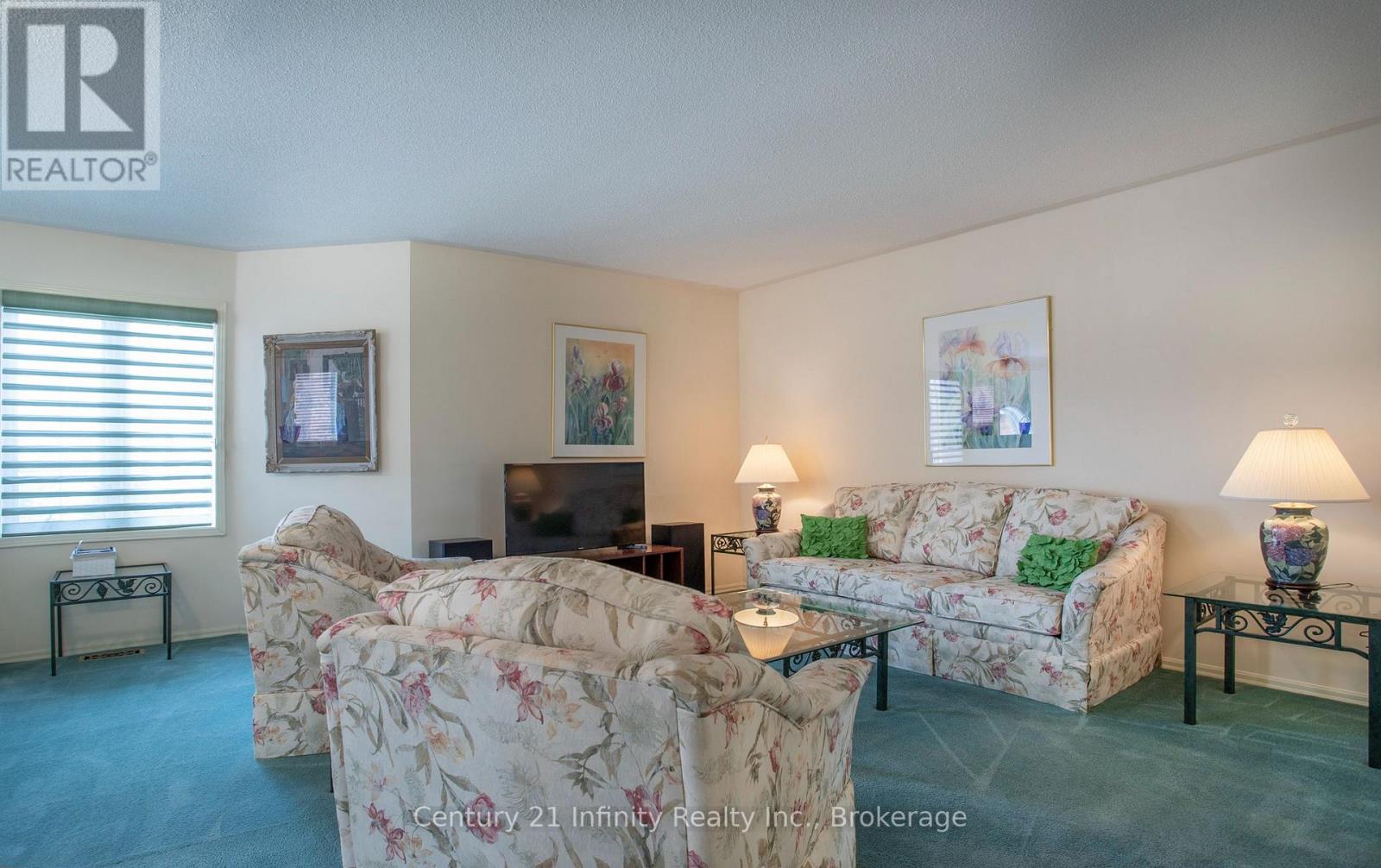 1589 FIELDGATE DRIVE - Image 8