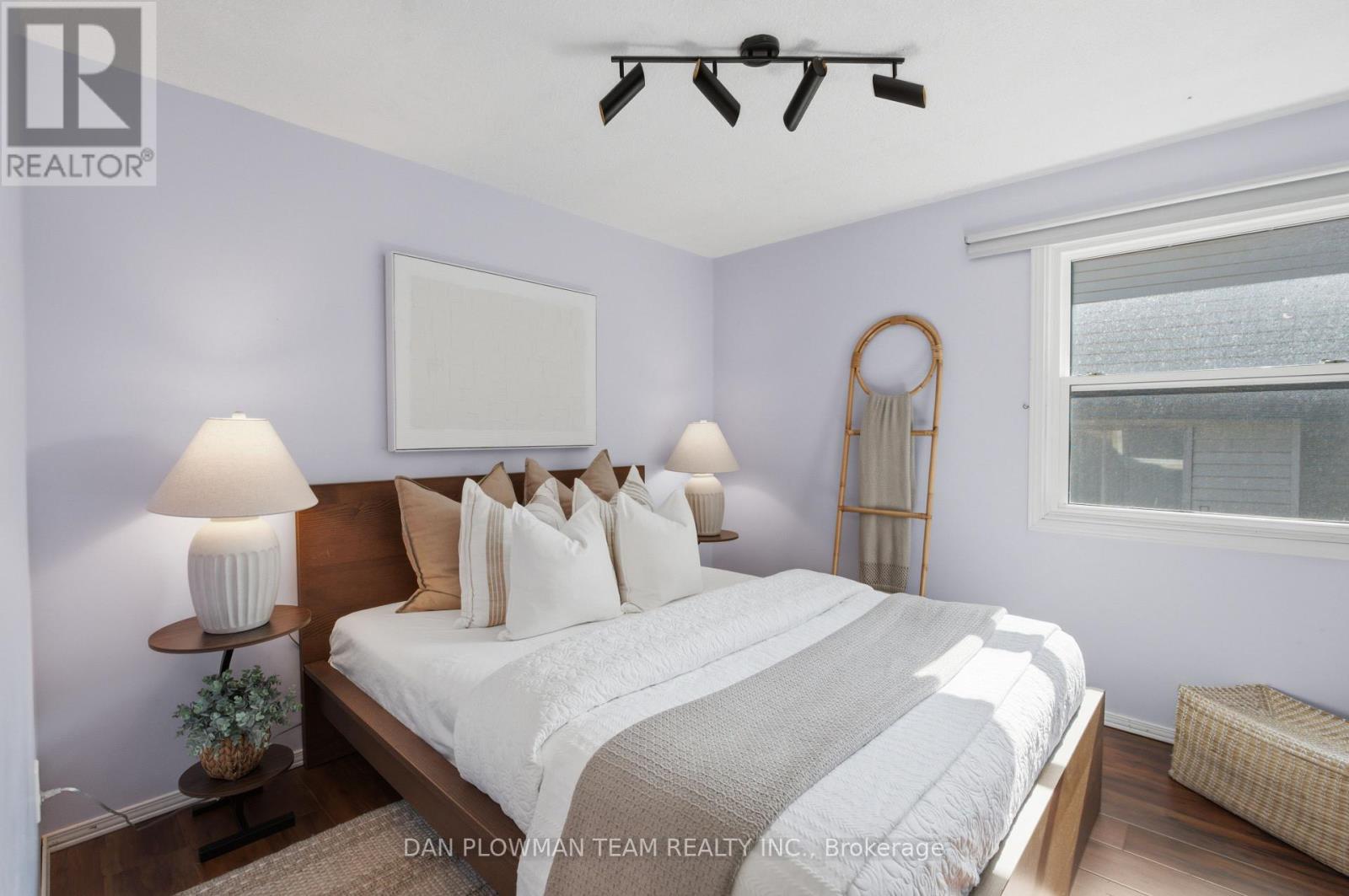 733 TARN COURT - 19
