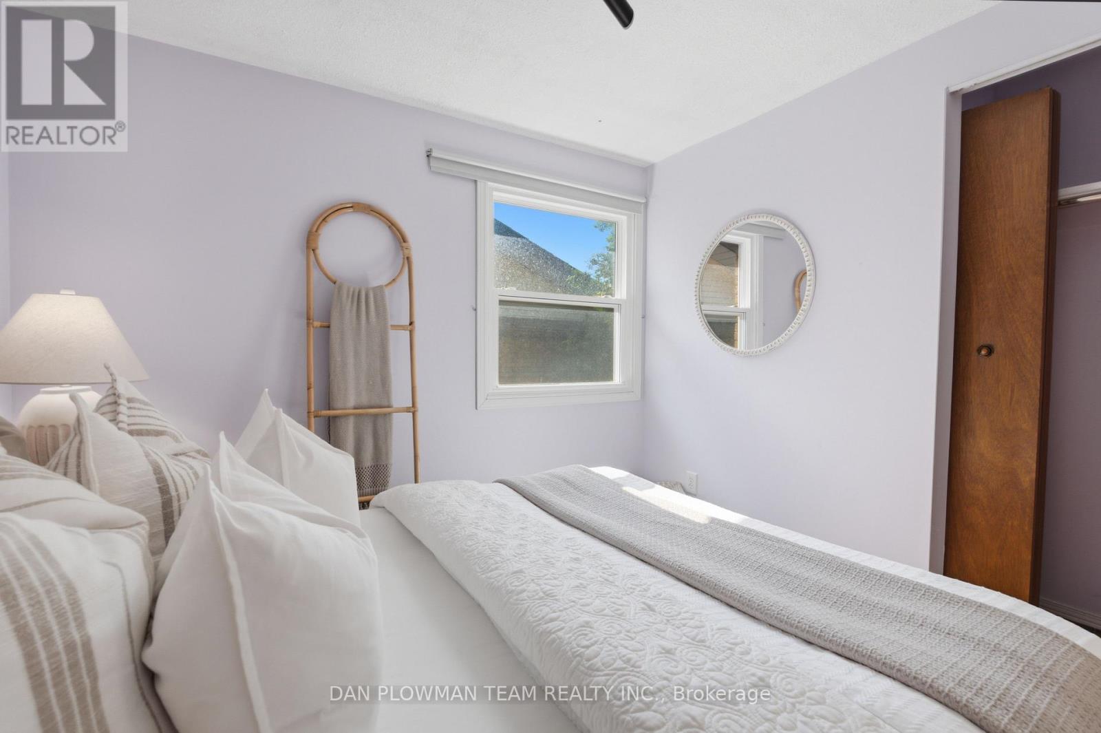 733 TARN COURT - 20