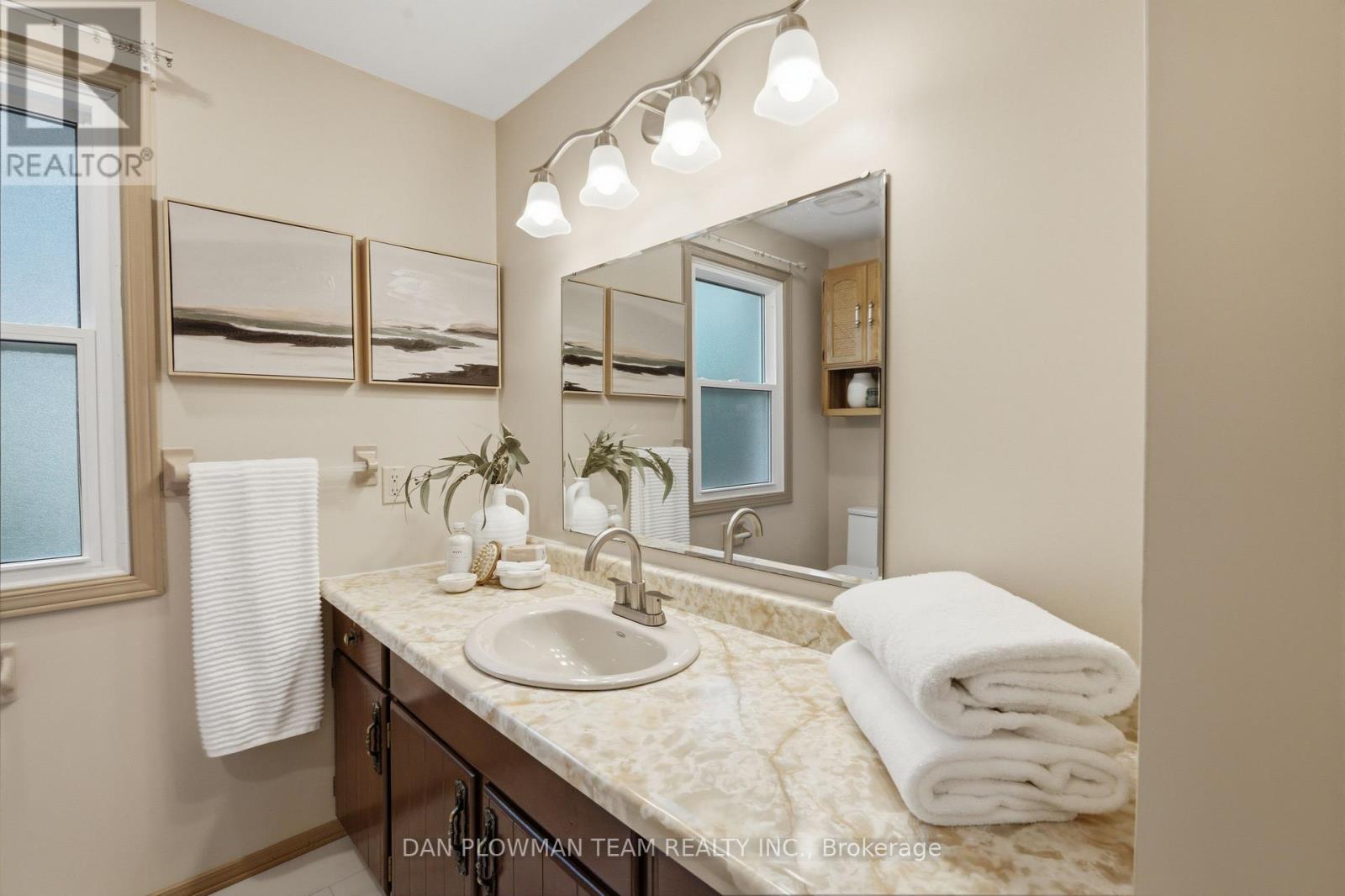 733 TARN COURT - 21