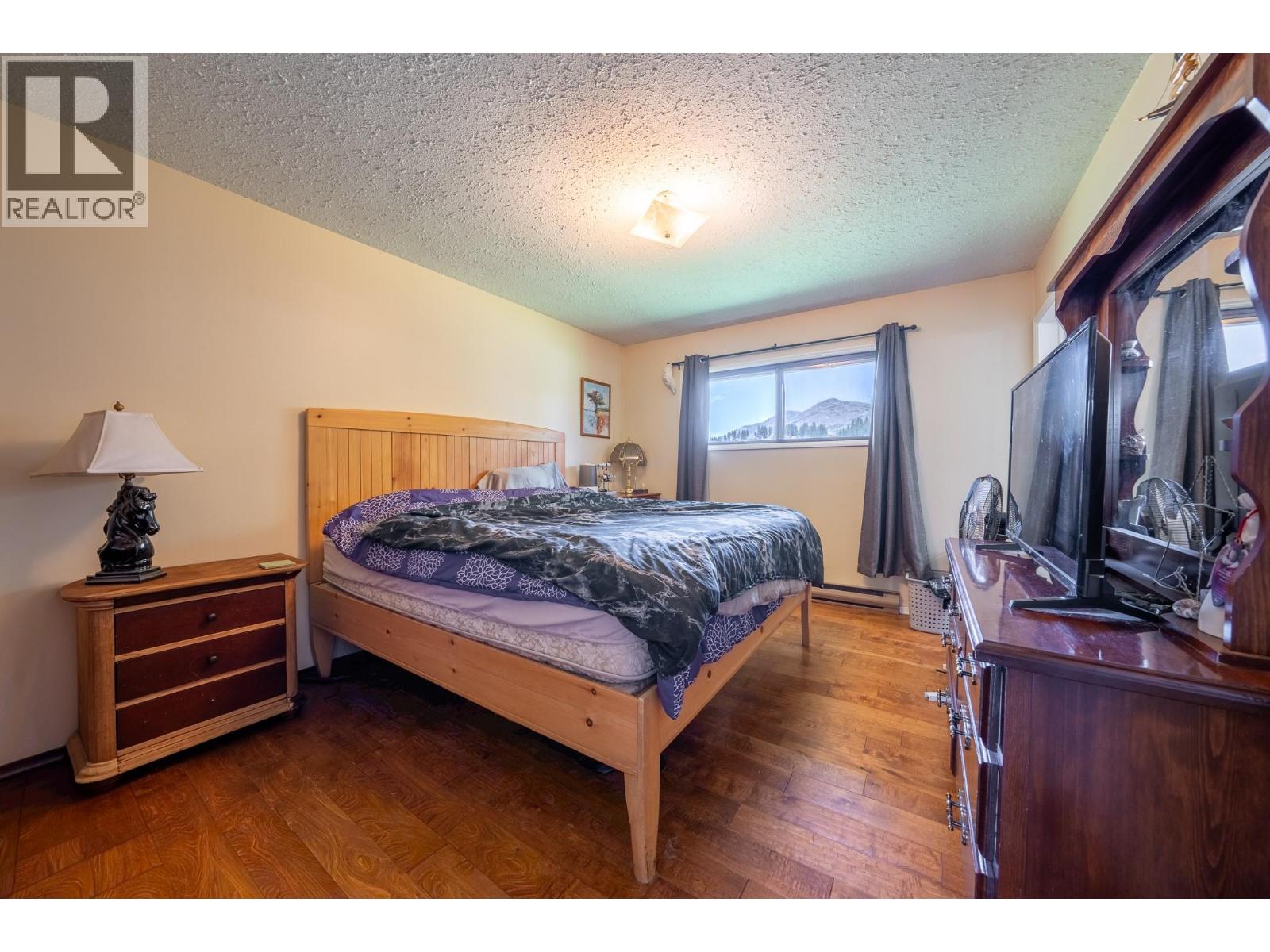 6055 Darcy Road - 32