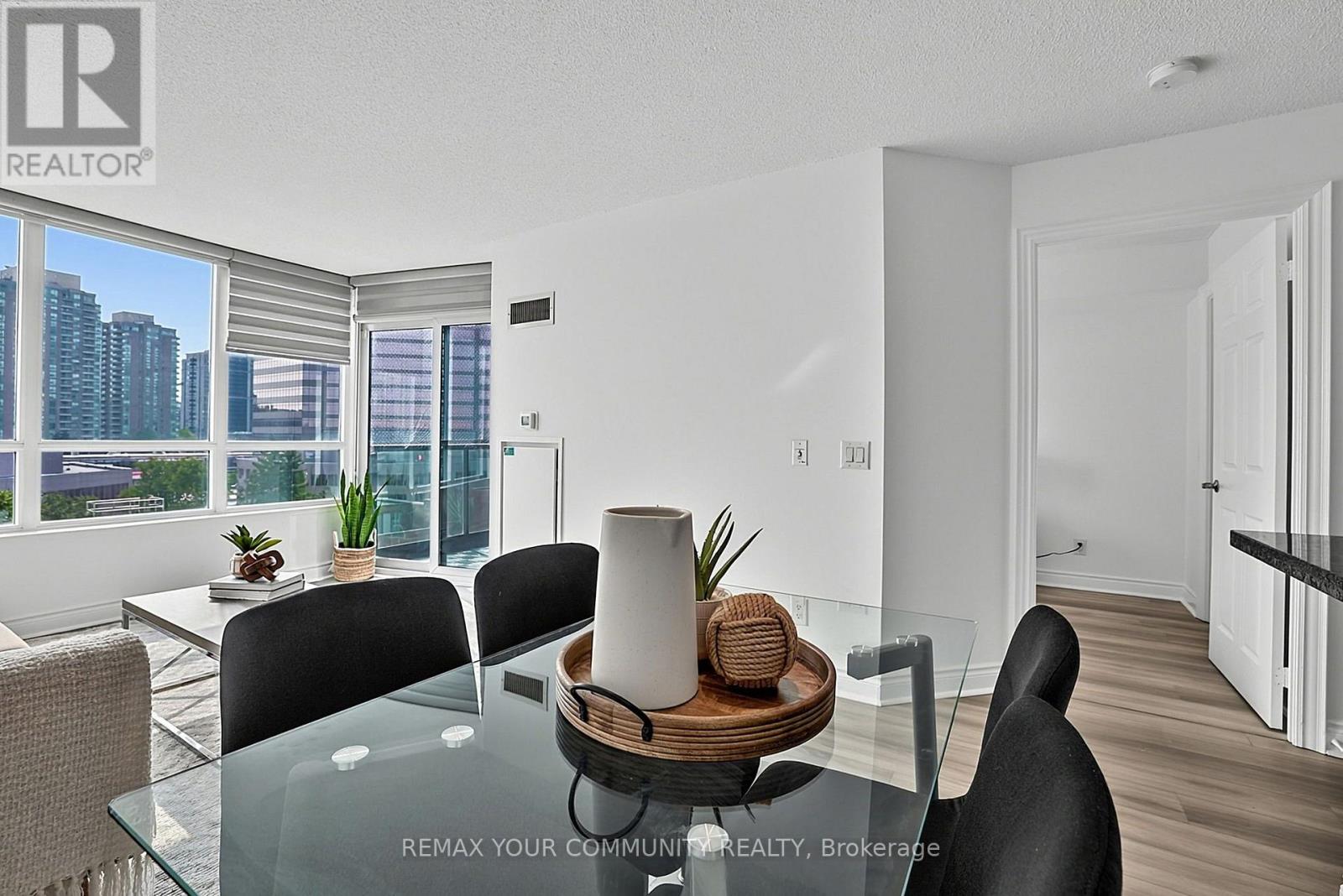 #622 25 GREENVIEW AVENUE - Image 18