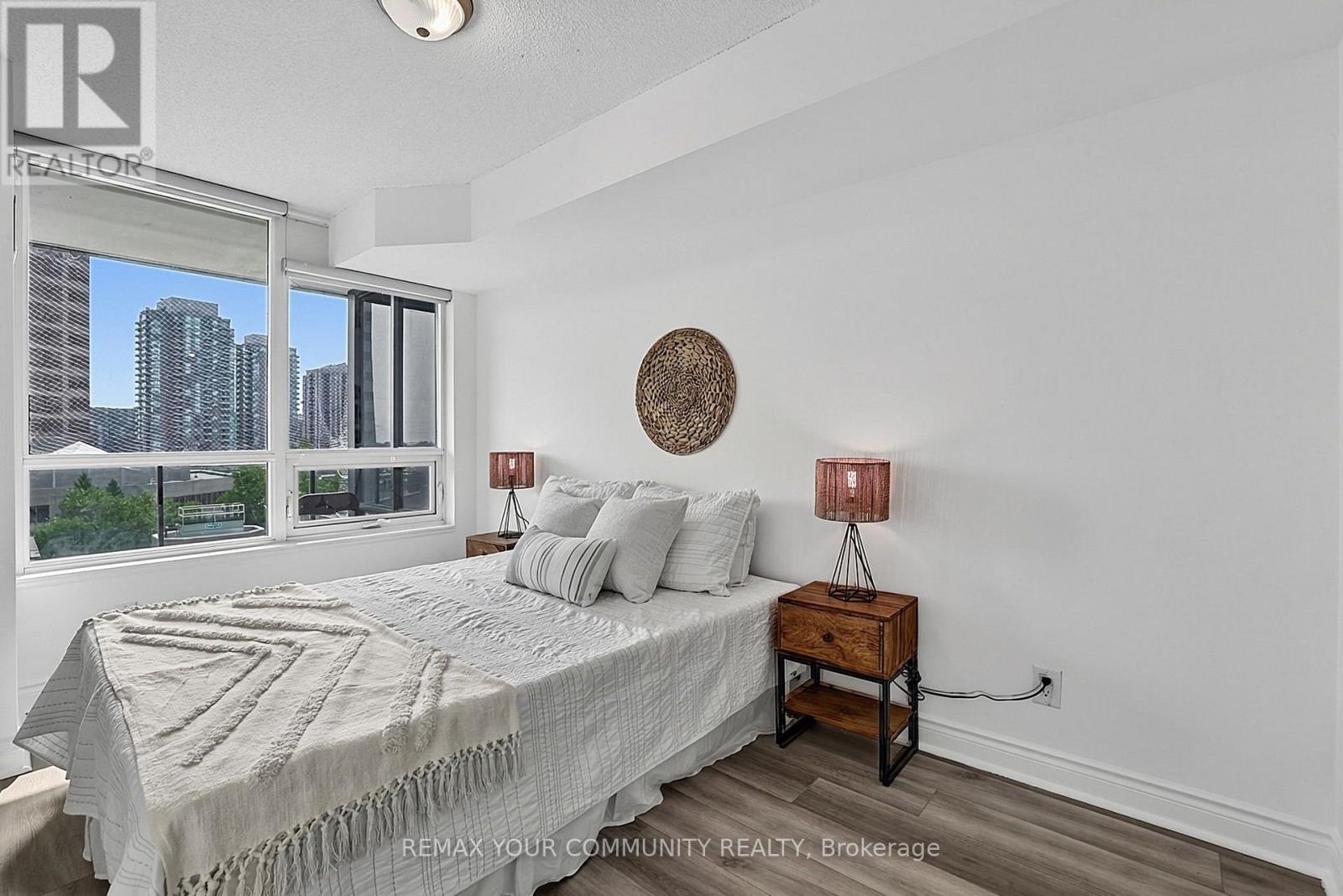 #622 25 GREENVIEW AVENUE - Image 26