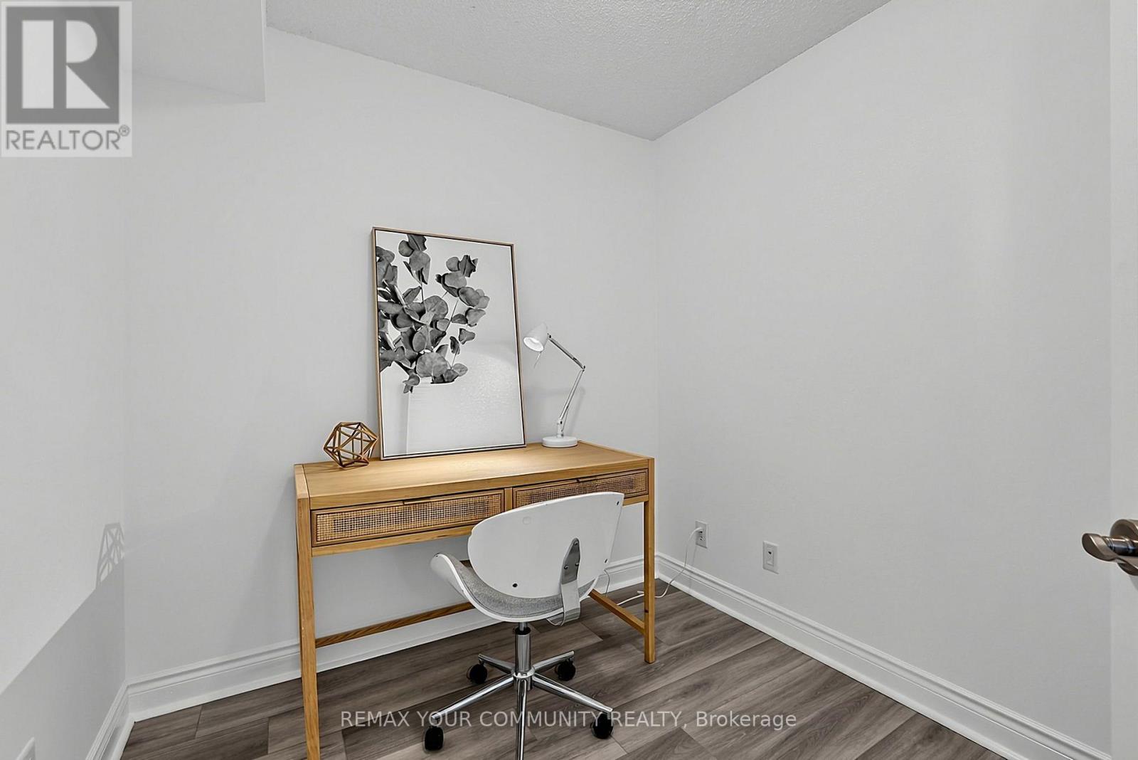 #622 25 GREENVIEW AVENUE - Image 31
