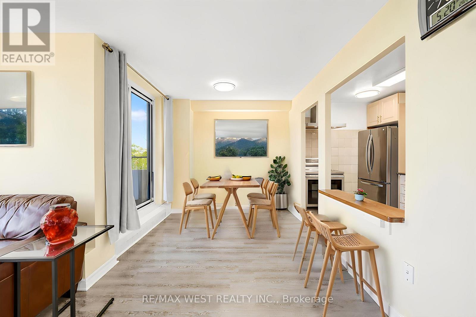 #709 335 DRIFTWOOD AVENUE - Image 4