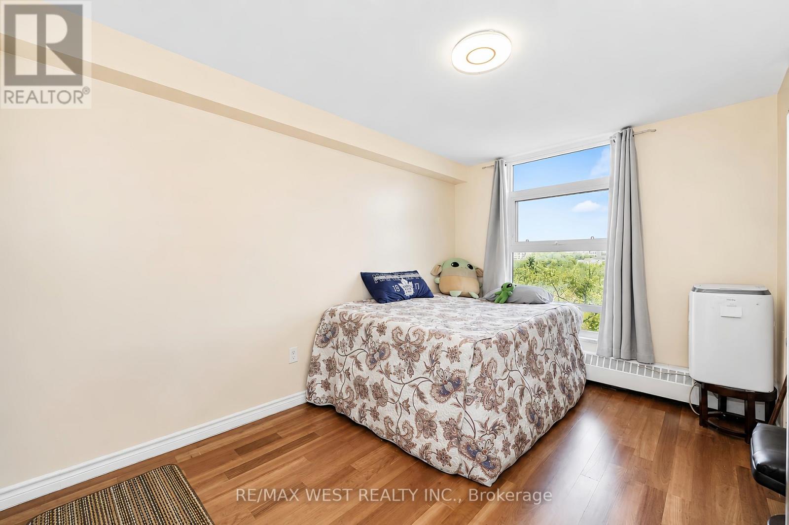#709 335 DRIFTWOOD AVENUE - Image 5