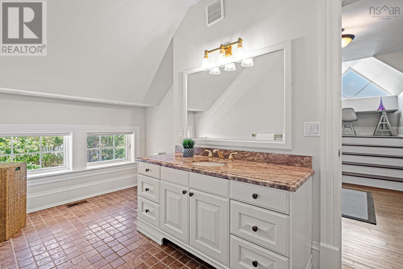 269 Shaw Island Road - 31
