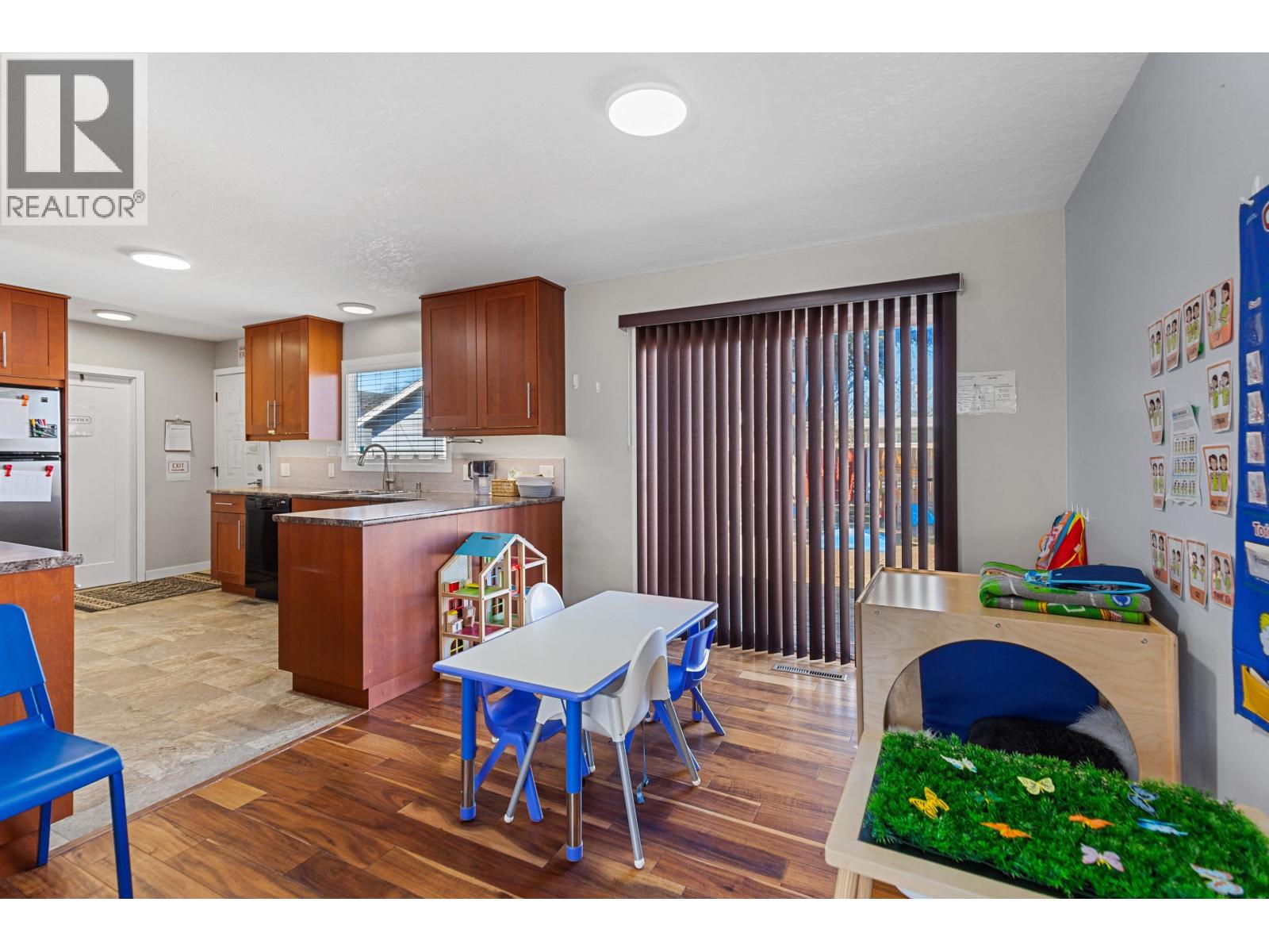 1511 ALWARD STREET - 11