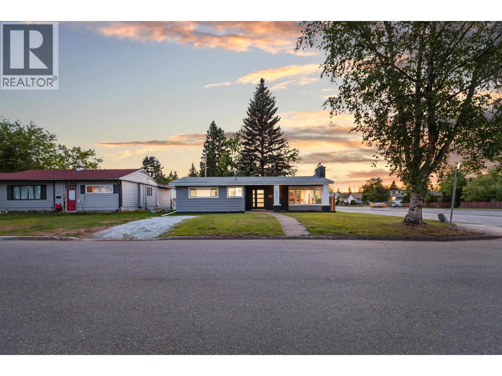 1511 ALWARD STREET - 1