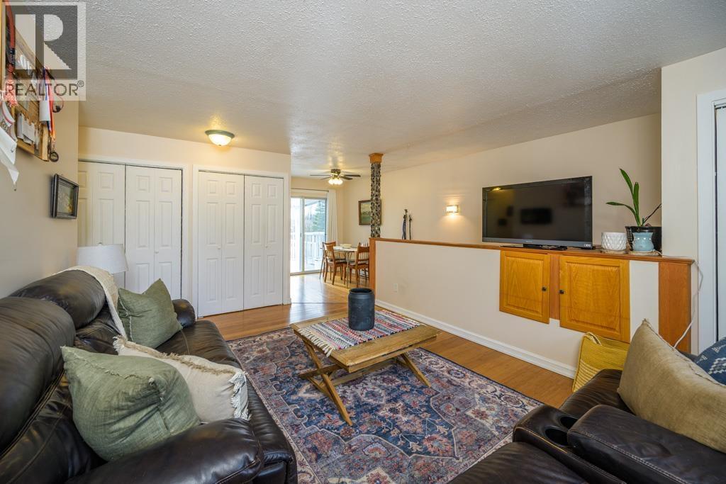 9035 COLUMBIA ROAD - 10
