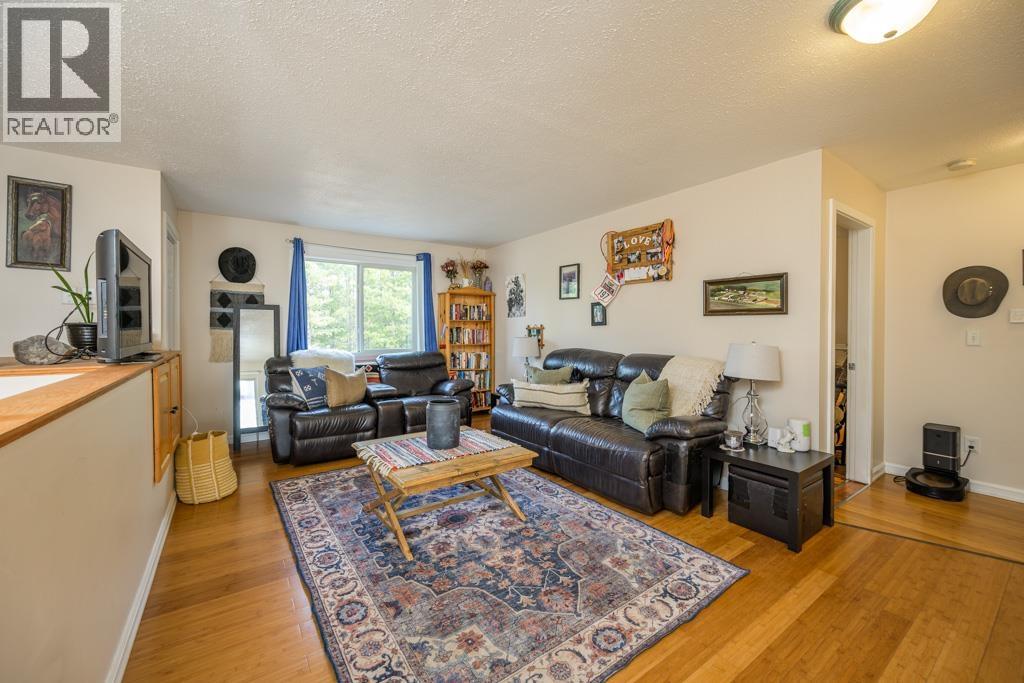 9035 COLUMBIA ROAD - 8
