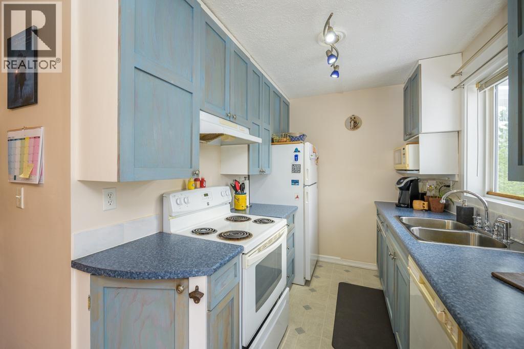 9035 COLUMBIA ROAD - Image 3