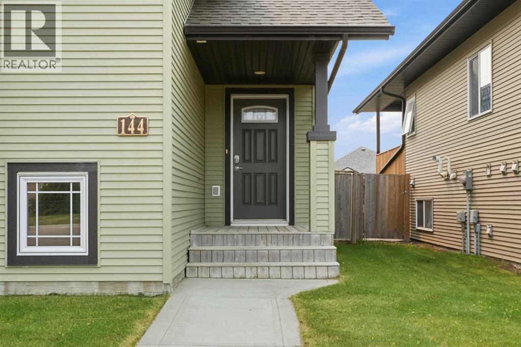 144 Bowman Circle, Sylvan Lake