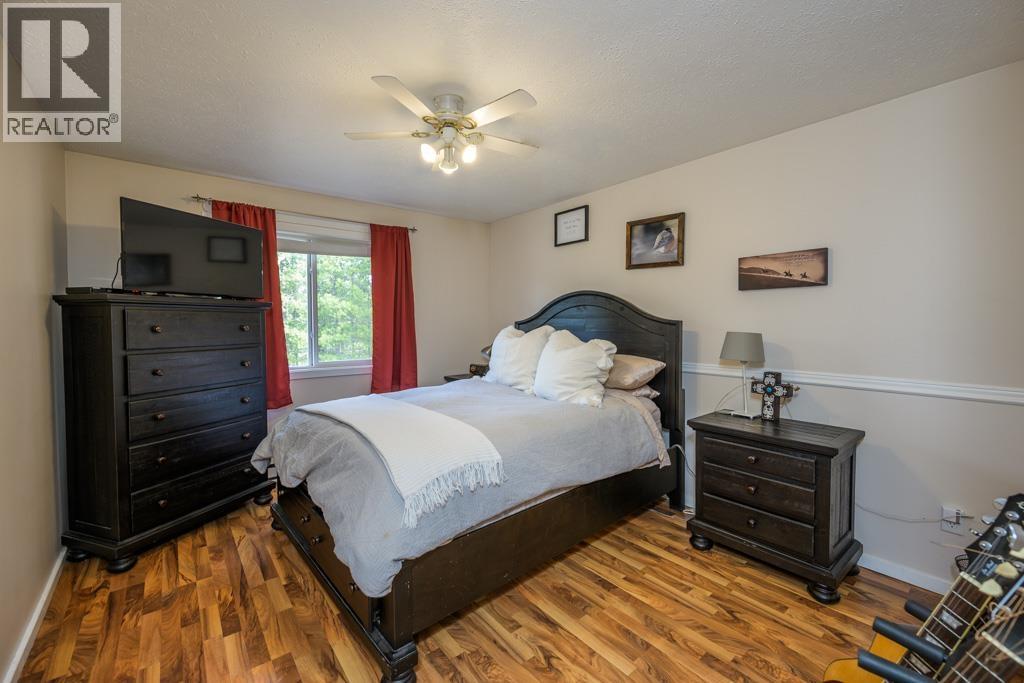 9035 COLUMBIA ROAD - 13