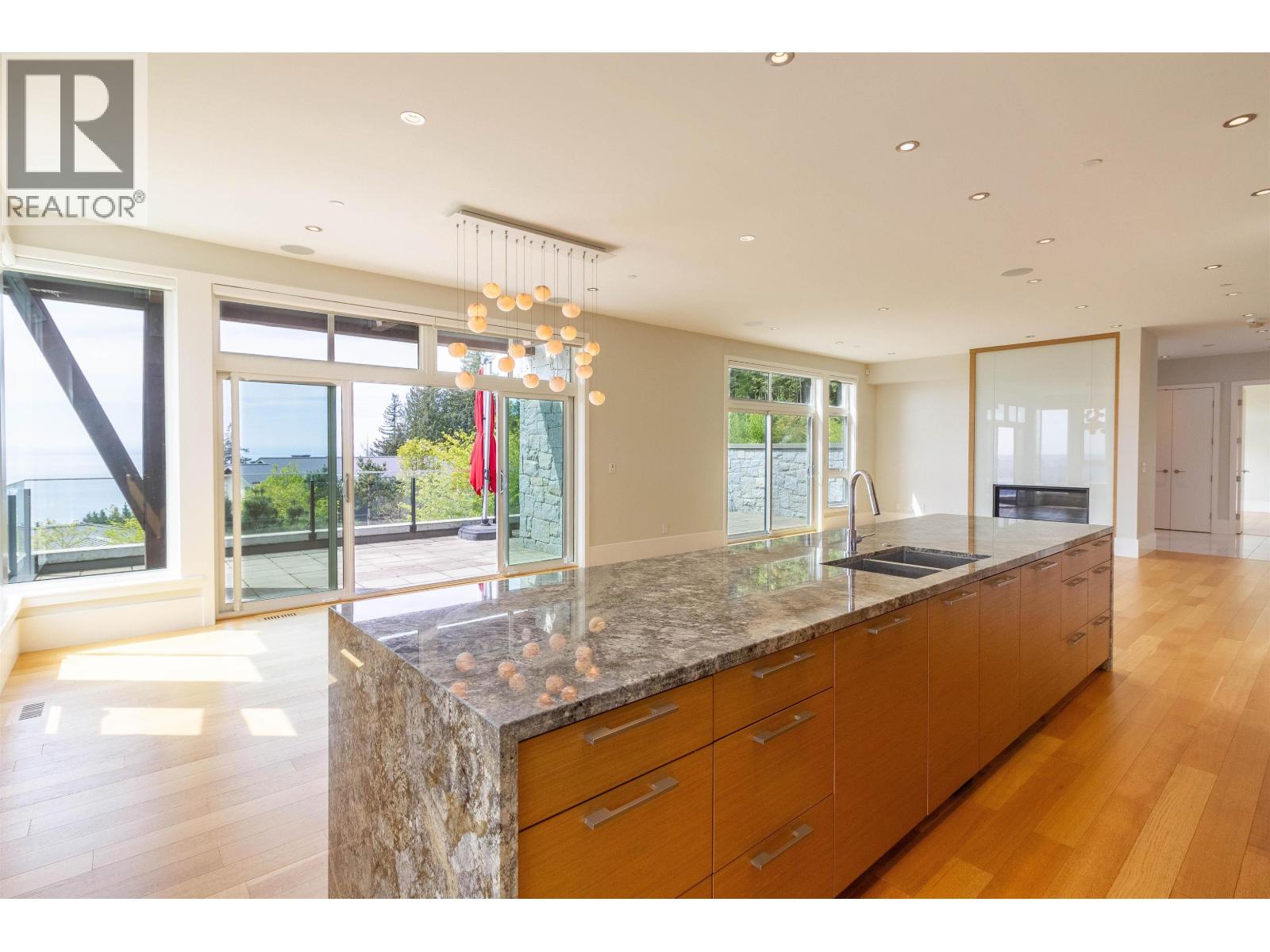 2948 BURFIELD PLACE, West Vancouver