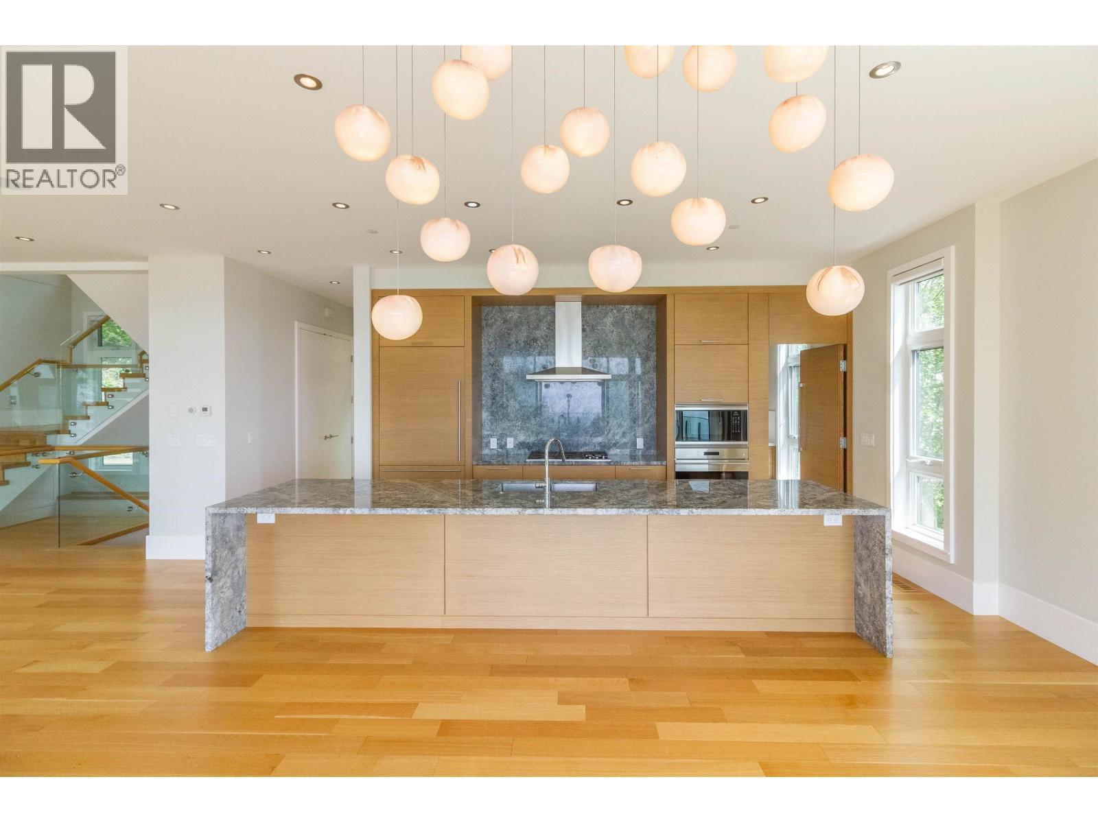 2948 BURFIELD PLACE, West Vancouver