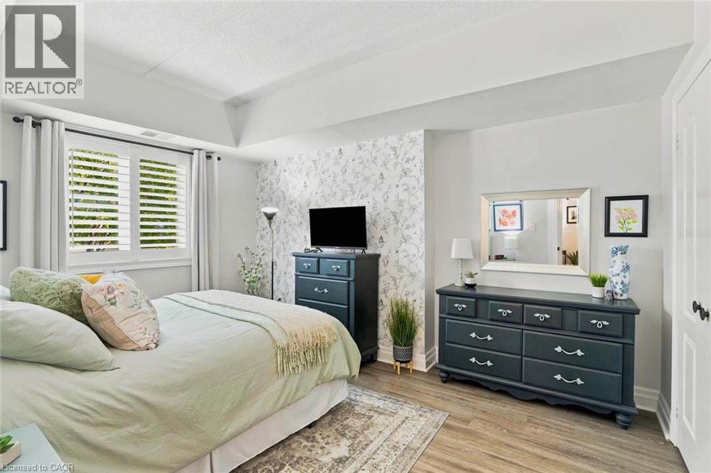 #101 4016 KILMER Drive - 23