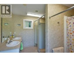 4737 Davis Road, Madeira Park, BC V0N2H1 Photo 22