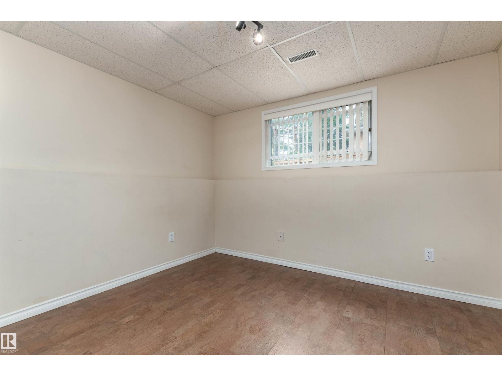 #22 11105 9 AV NW - Image 35