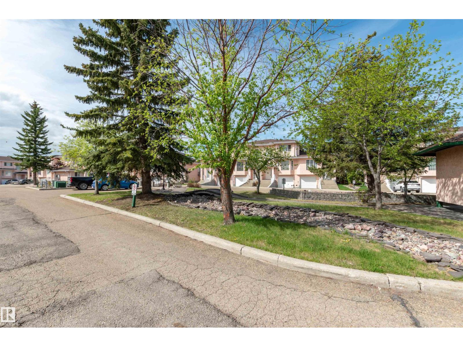 #22 11105 9 AV NW - Image 45