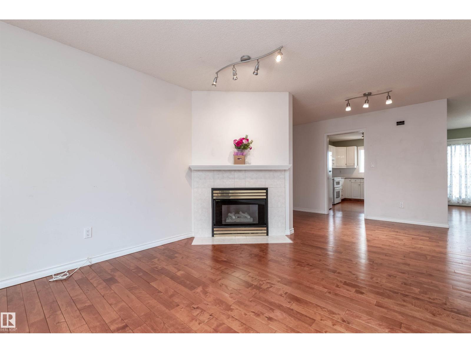 #22 11105 9 AV NW - 13