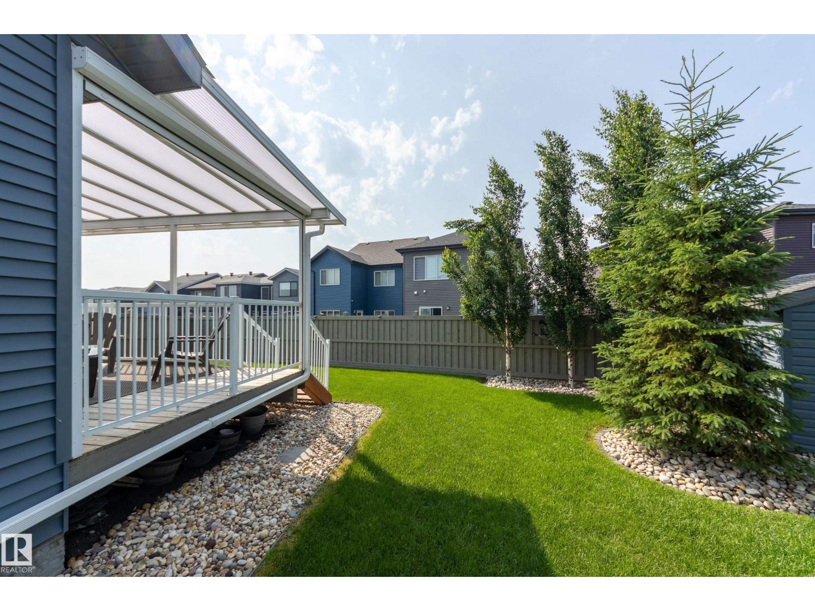 8111 222 ST NW - 37