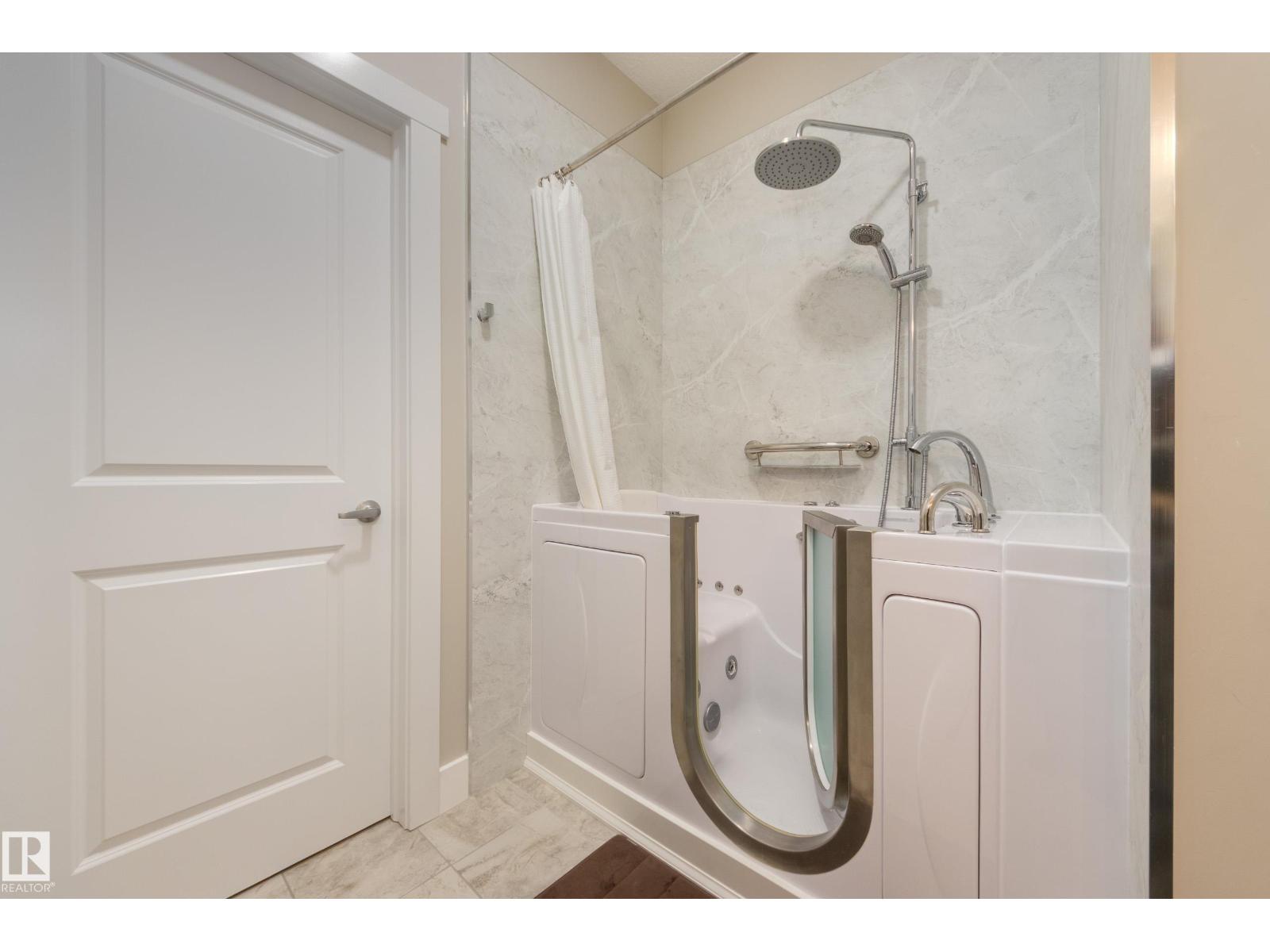 8111 222 ST NW - 21