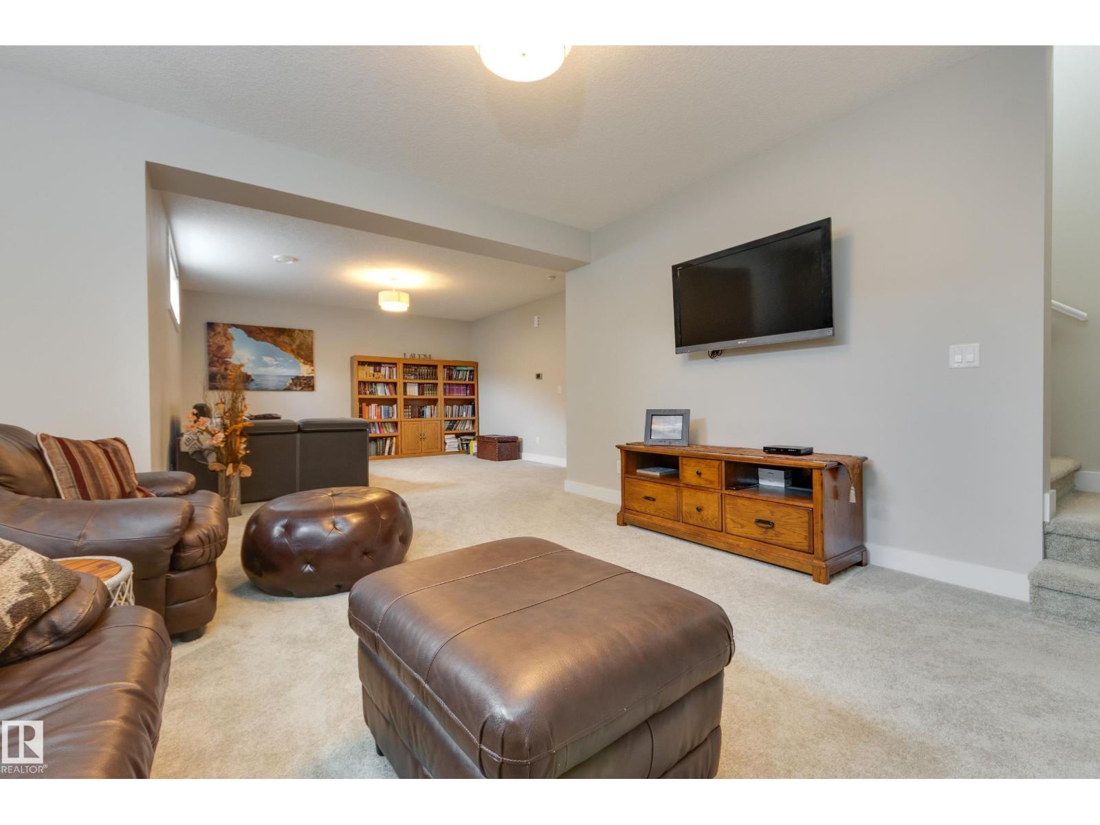 8111 222 ST NW - 24