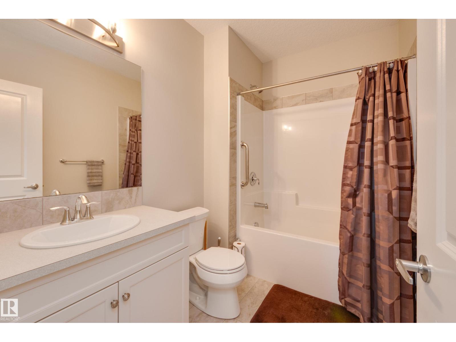 8111 222 ST NW - 29