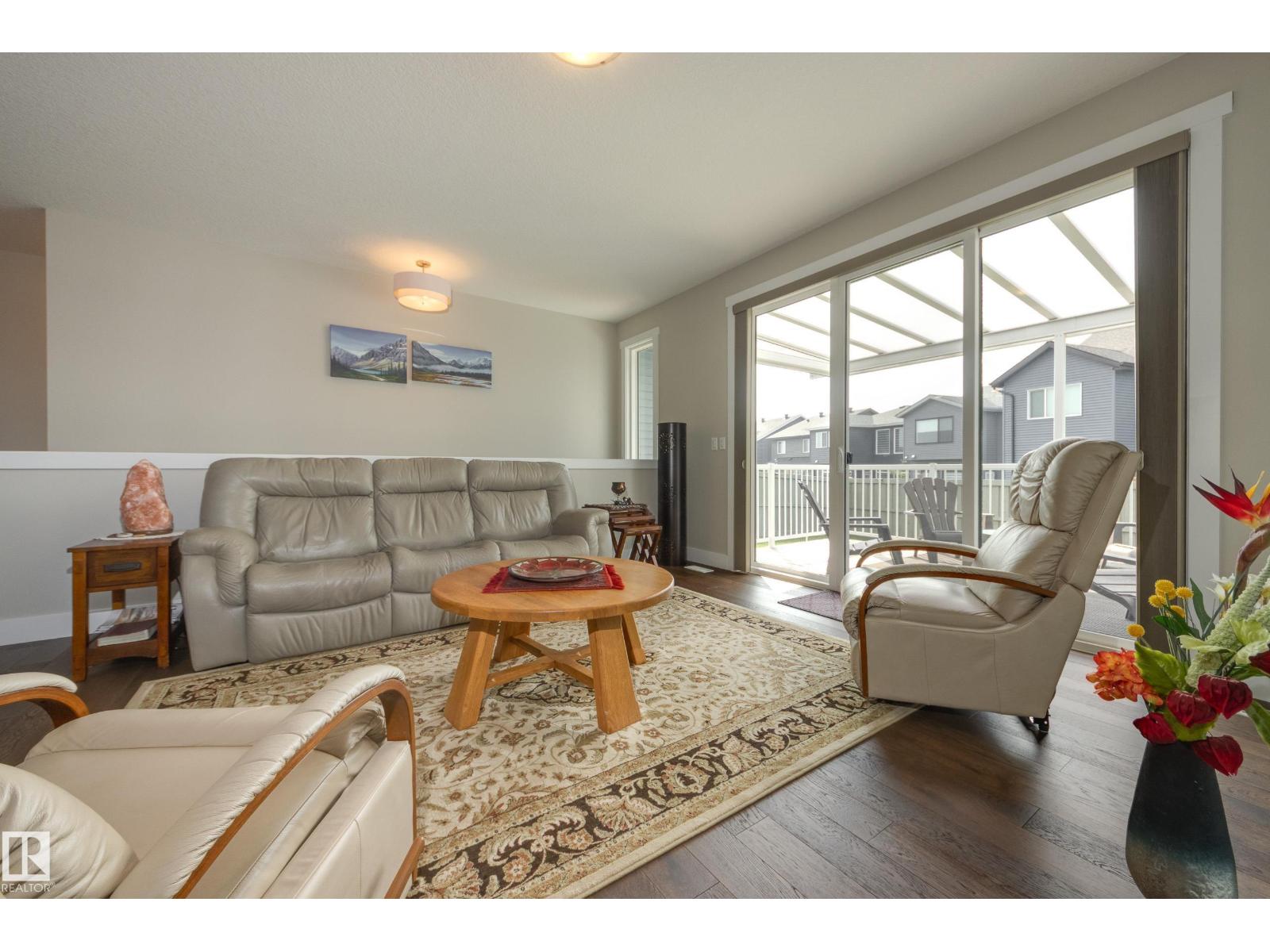 8111 222 ST NW - 8