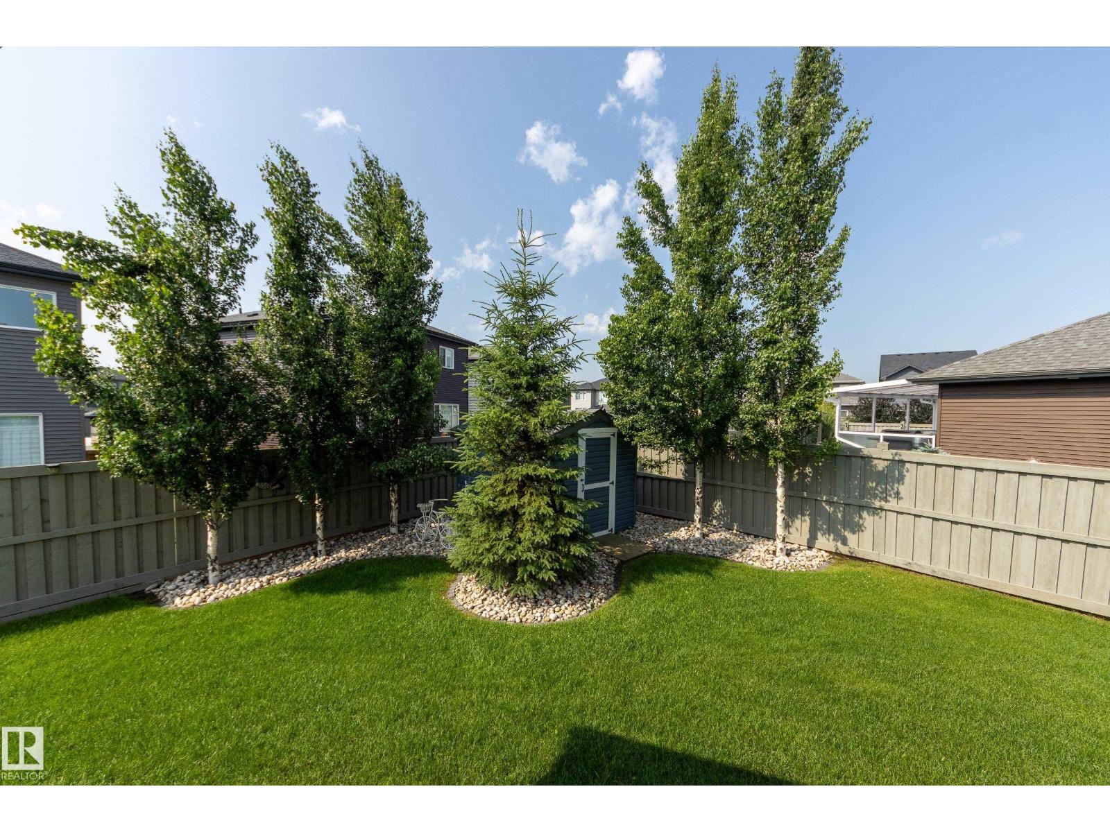 8111 222 ST NW - 35