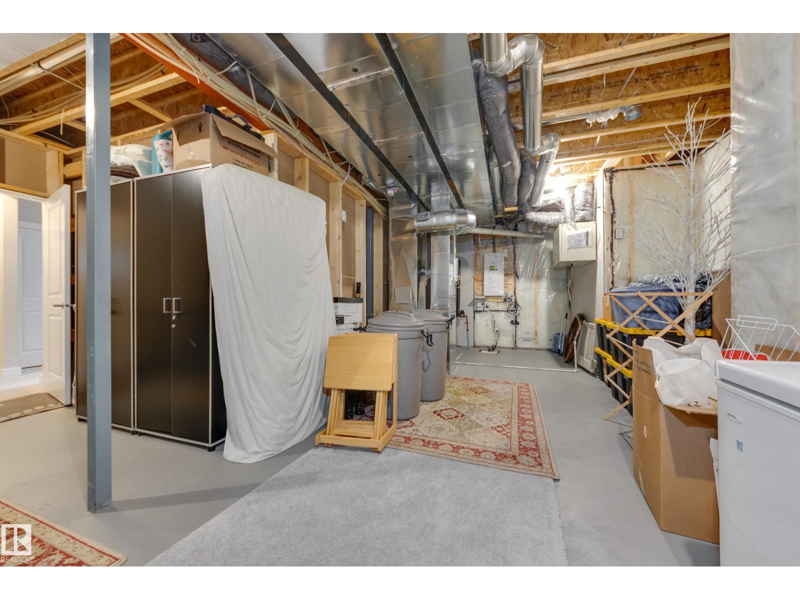 8111 222 ST NW - 31