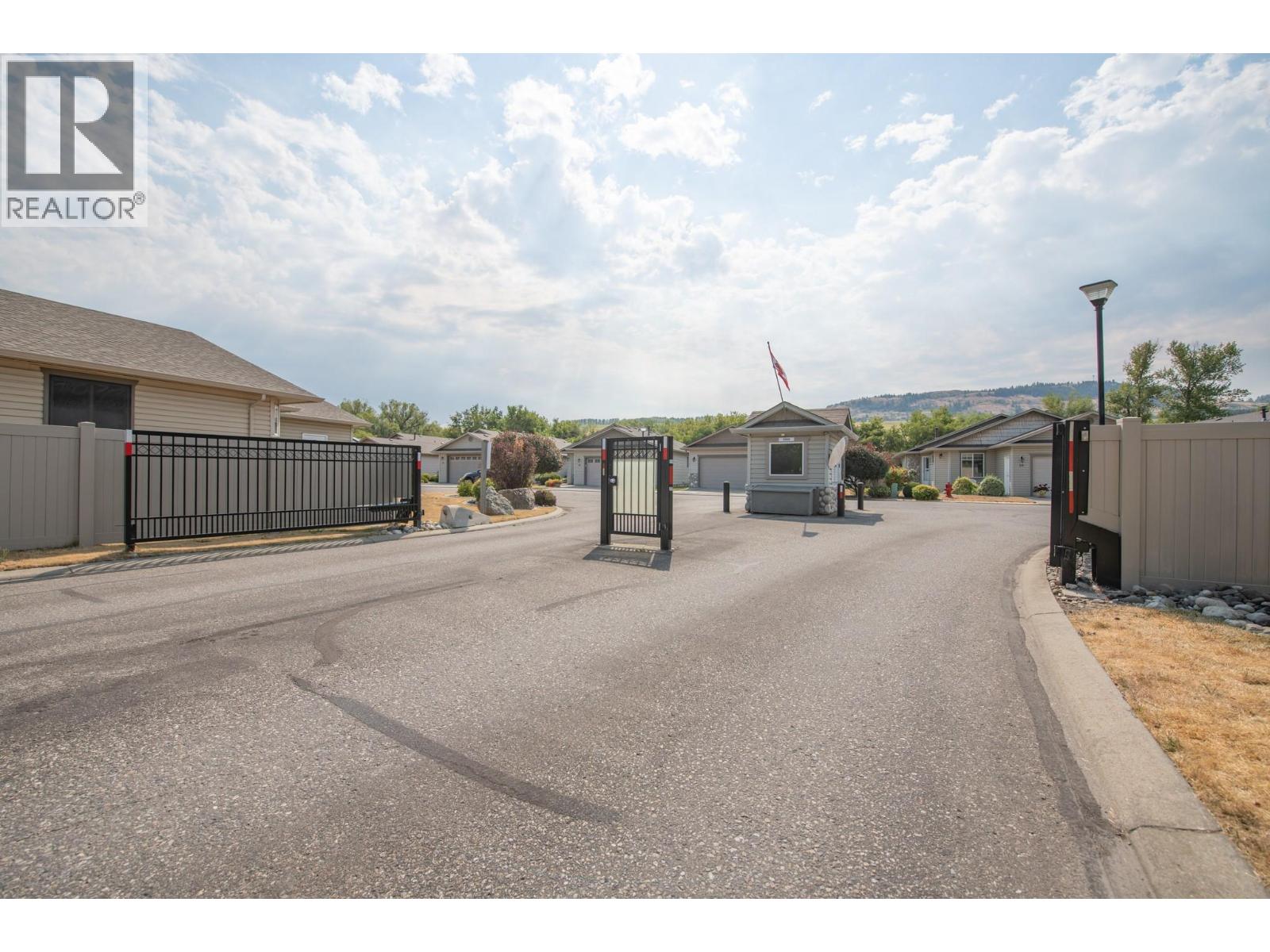 #29 5888 Okanagan Landing Road - 36