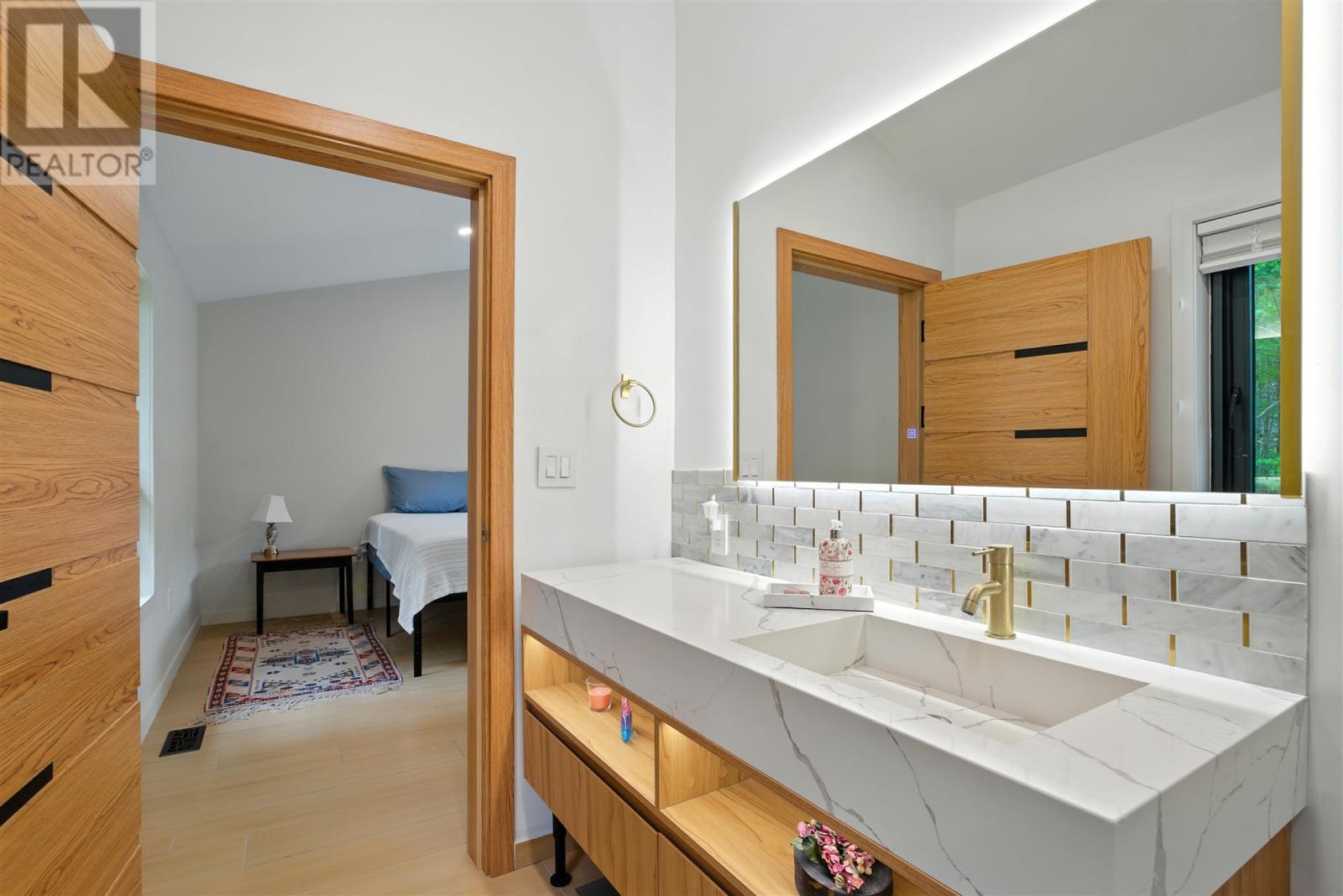 4223 Queen ST - 29