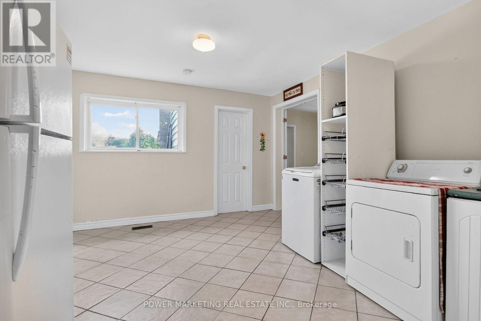 3 Bed, 2 Bath House for Sale in Ottawa – 2051 BLACKCREEK ROAD, Ottawa – MLS# X13582122 - Image 27