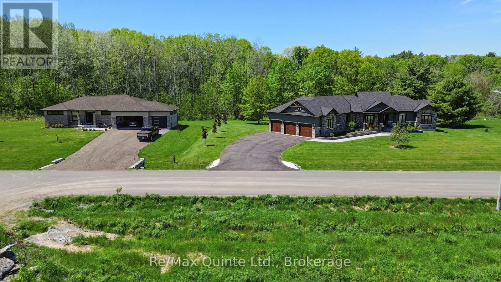 348 MICHAEL'S WAY - Image 15