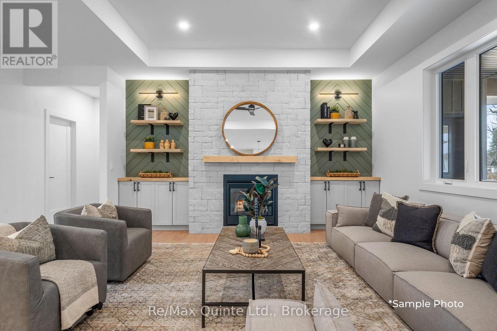 348 MICHAEL'S WAY - 21