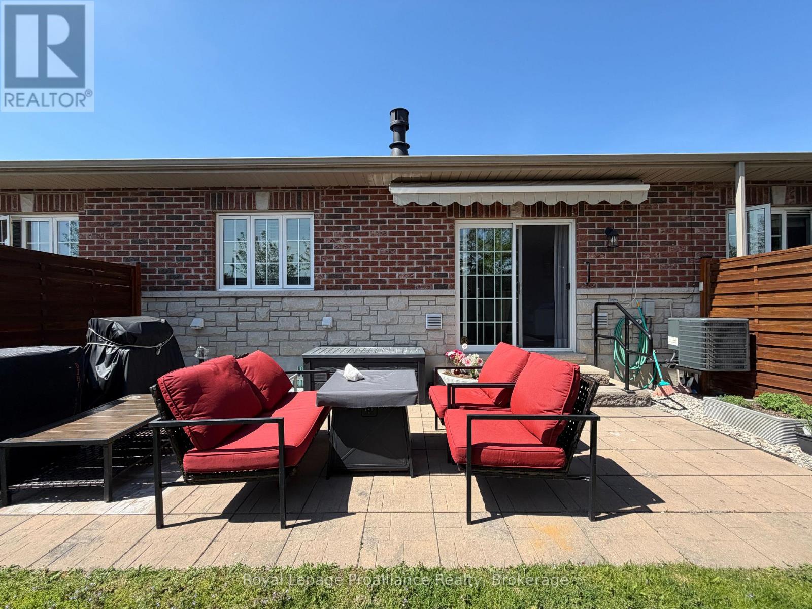 #2 16 LANE AVENUE - Image 36
