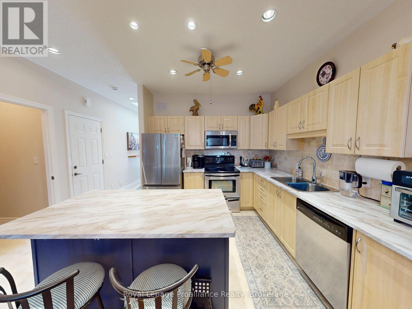 #2 16 LANE AVENUE - Image 5